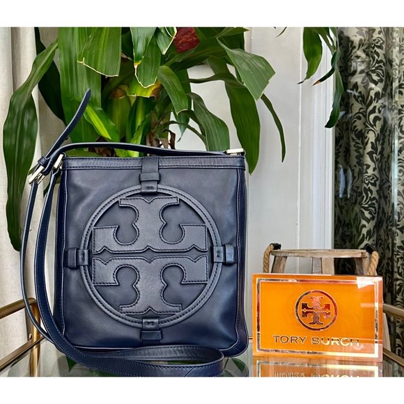 Tory Burch Handbags - ♦️♦️ AUTHENTIC TORY BURCH NAVY BLUE HOLLY HANDBAG ♦️♦️
